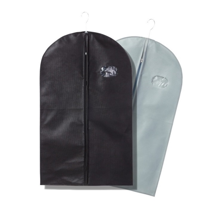 Non-woven garment bag