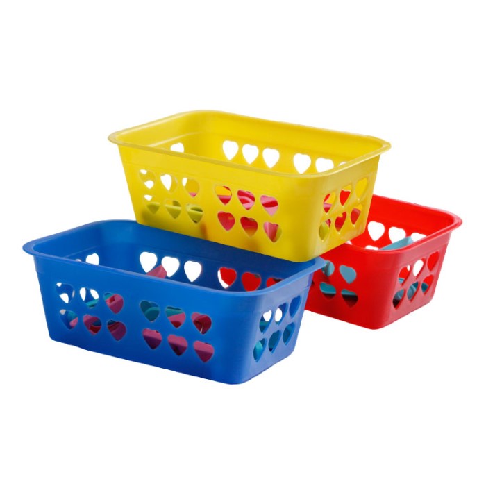 Cloth peg set  in basket from mmcis china